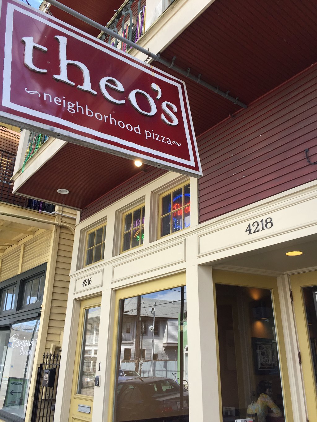 Theo's Neighborhood Pizza